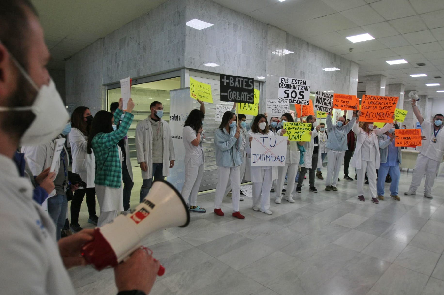 Pacients als passadissos de l'Hospital de Terrassa