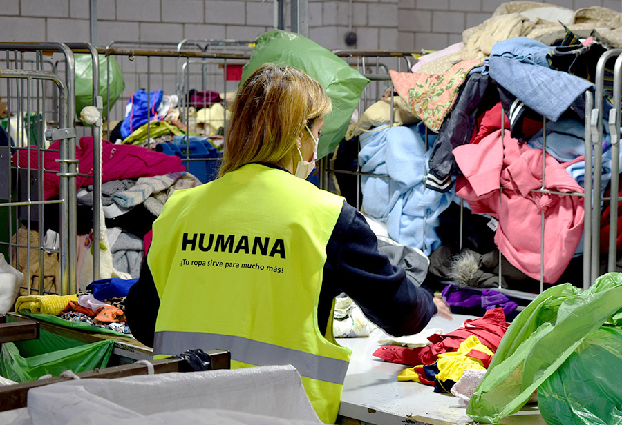 Humana recupera 8,5 tones de roba a Terrassa