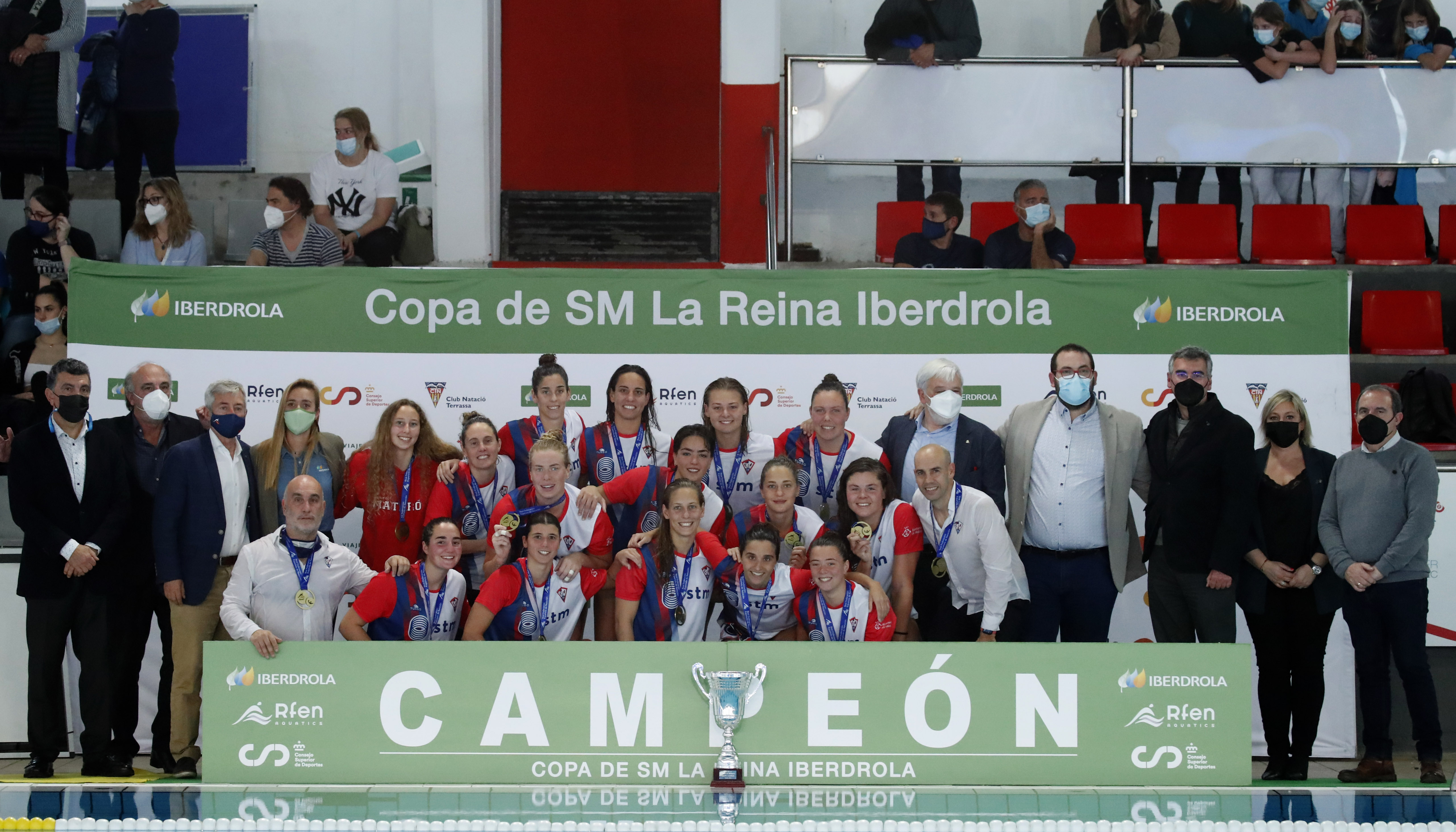 El CN Mataró es corona campió a Terrassa