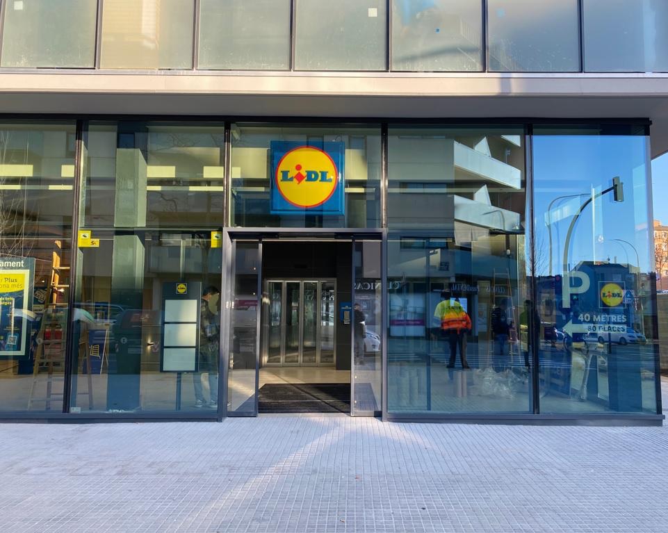 Lidl inverteix 3 milions d'euros en un nou supermercat al carrer dels Voluntaris Olímpics