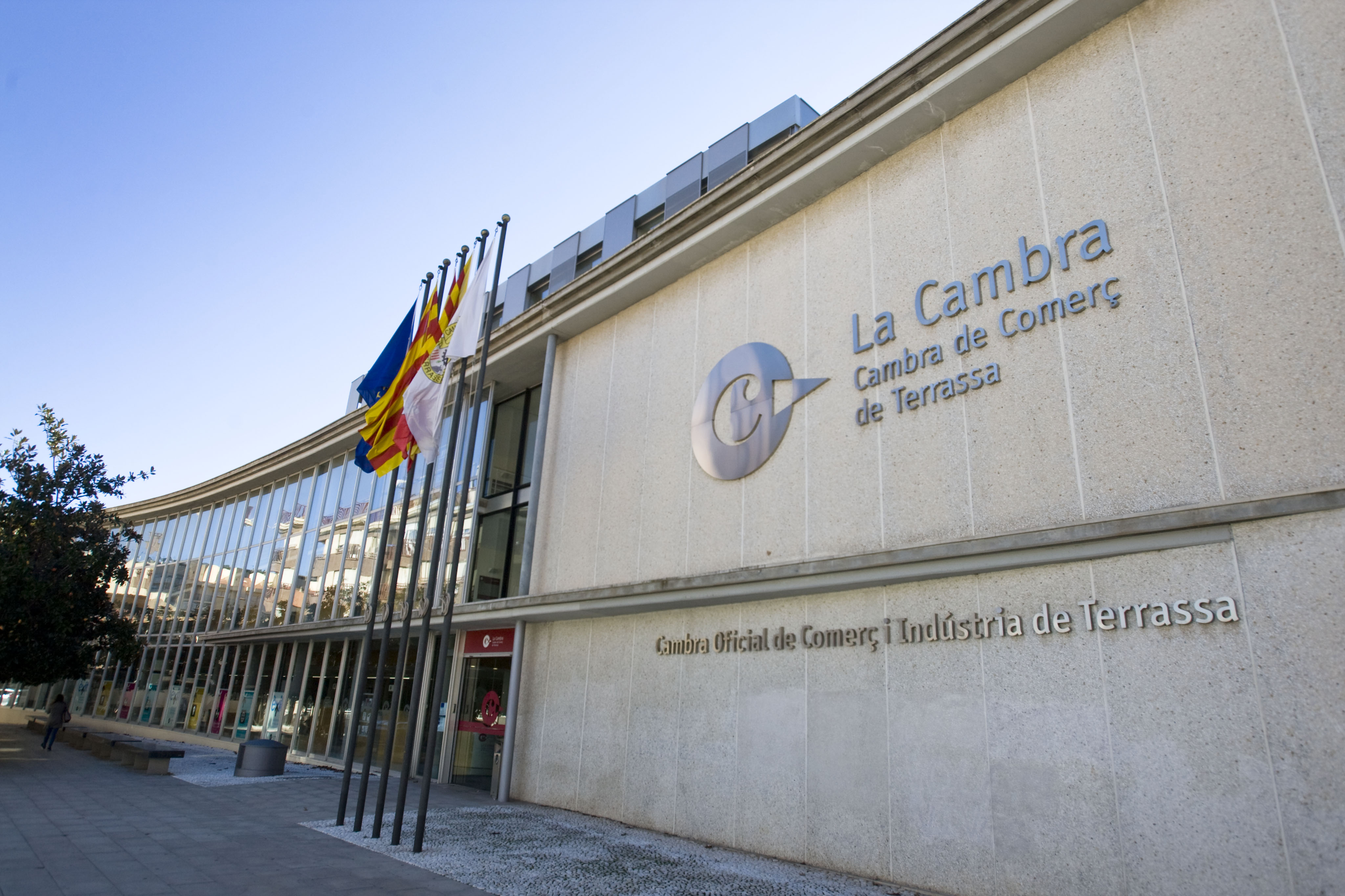 La Cambra es posa a disposició de les empreses amb relacions comercials a l'est d'Europa