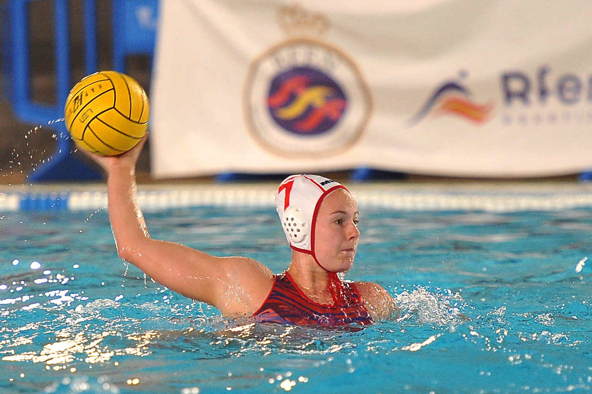 El CN Terrassa femení busca tres punts vitals