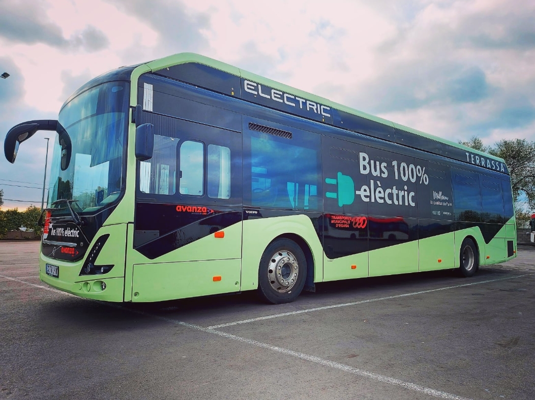 Ja circula el primer bus elèctric