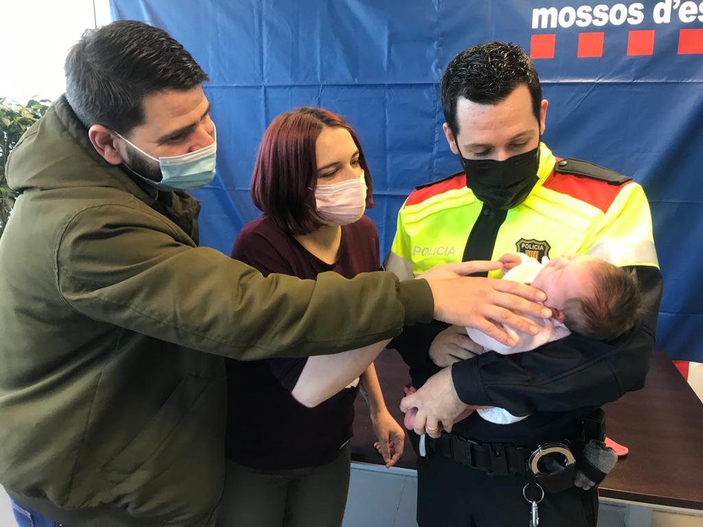 Aquest mosso ha salvat la vida d'un nadó a Terrassa