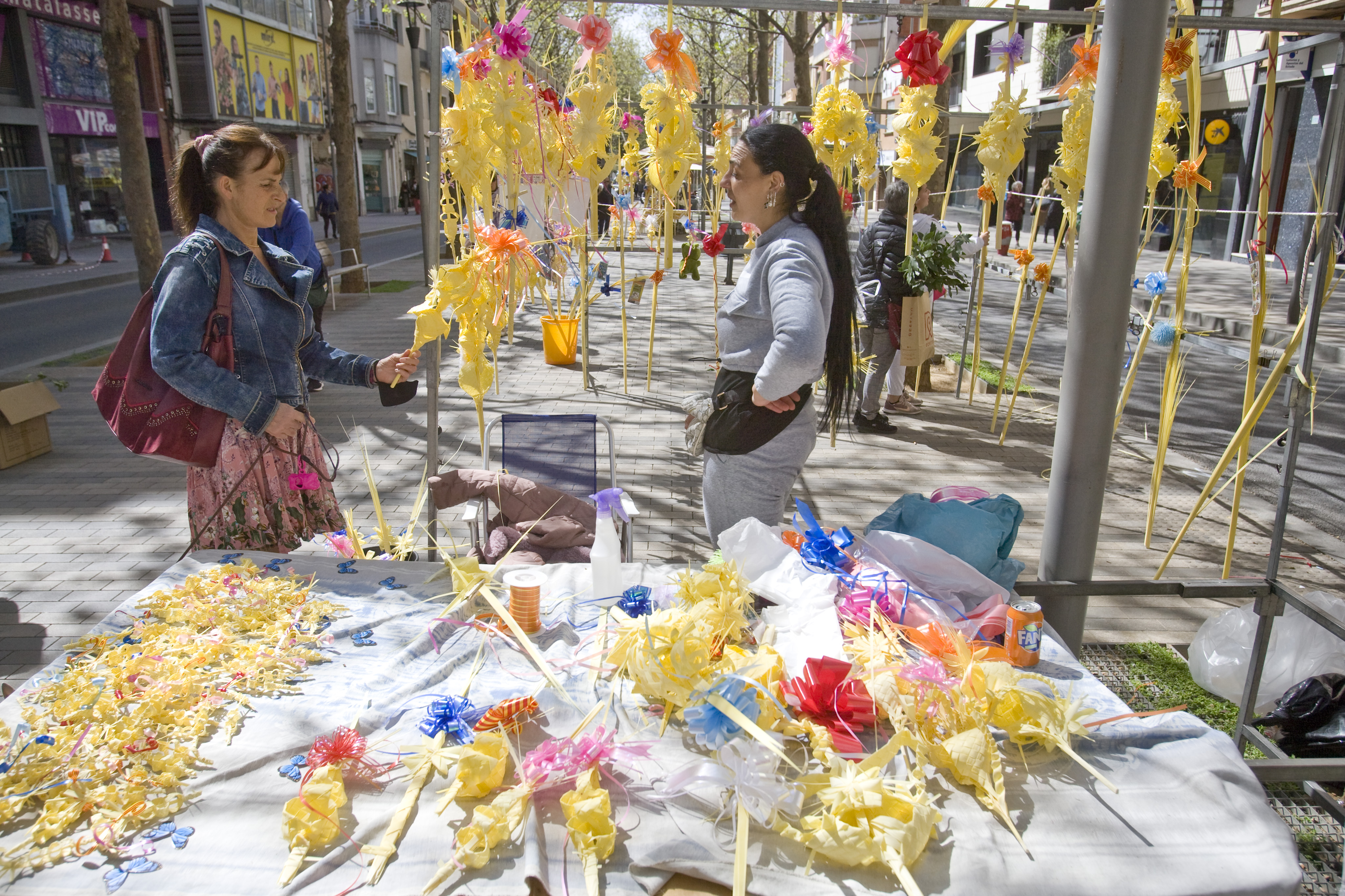 Una Setmana Santa que recupera els carrers a Terrassa