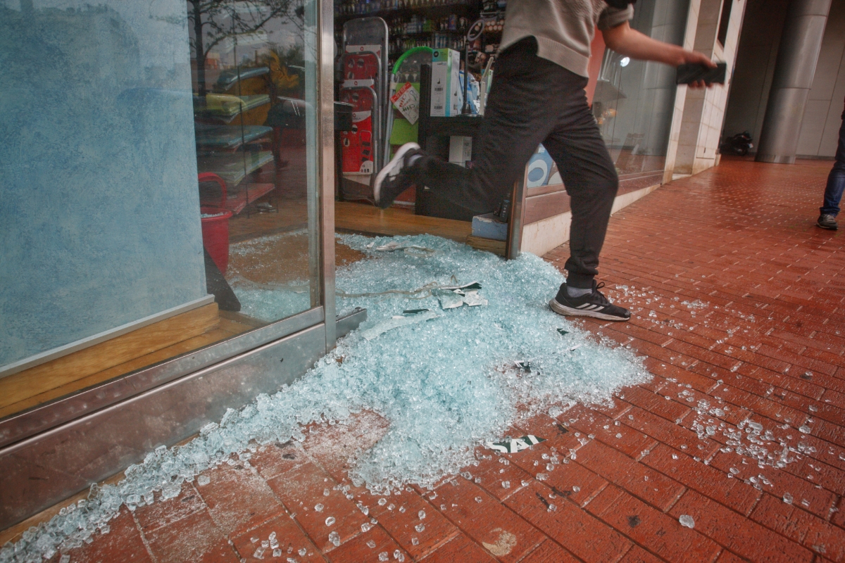 Robatori en una ferreteria del Centre de Terrassa