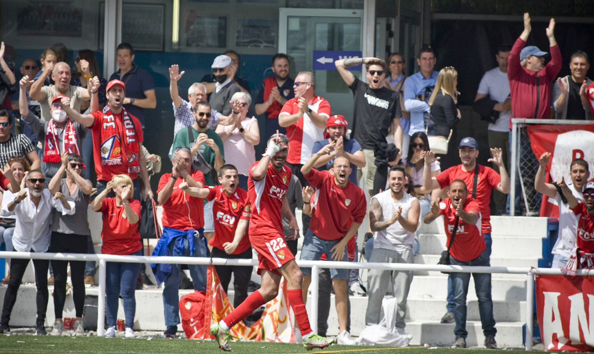 FOTOS | El Terrassa FC goleja al Formentera