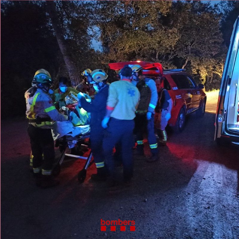 Un ciclista s'accidenta a la Font de la Tartana i l'han de rescatar