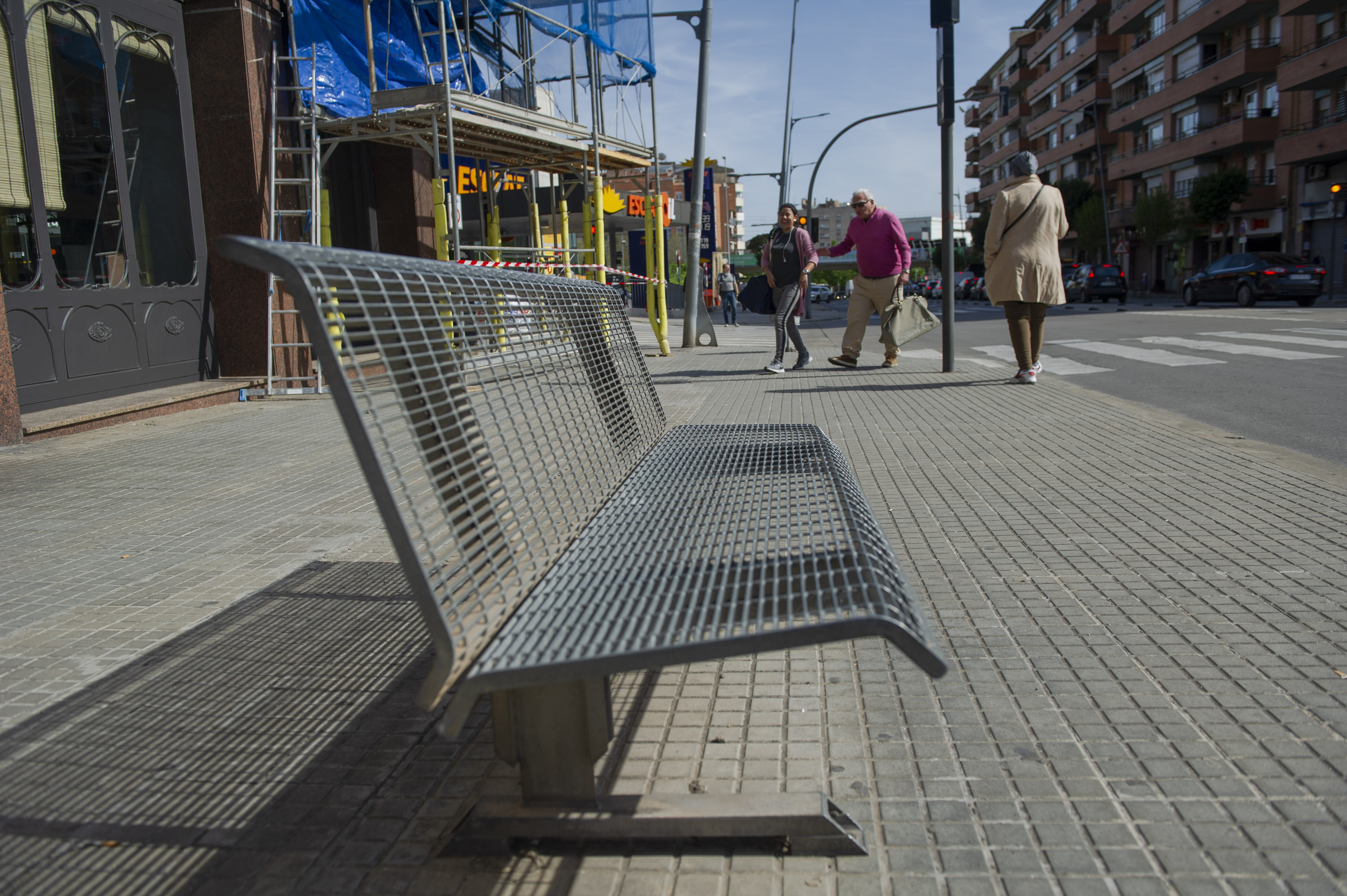 Pere Parres reclama la substitució dels bancs metàl·lics