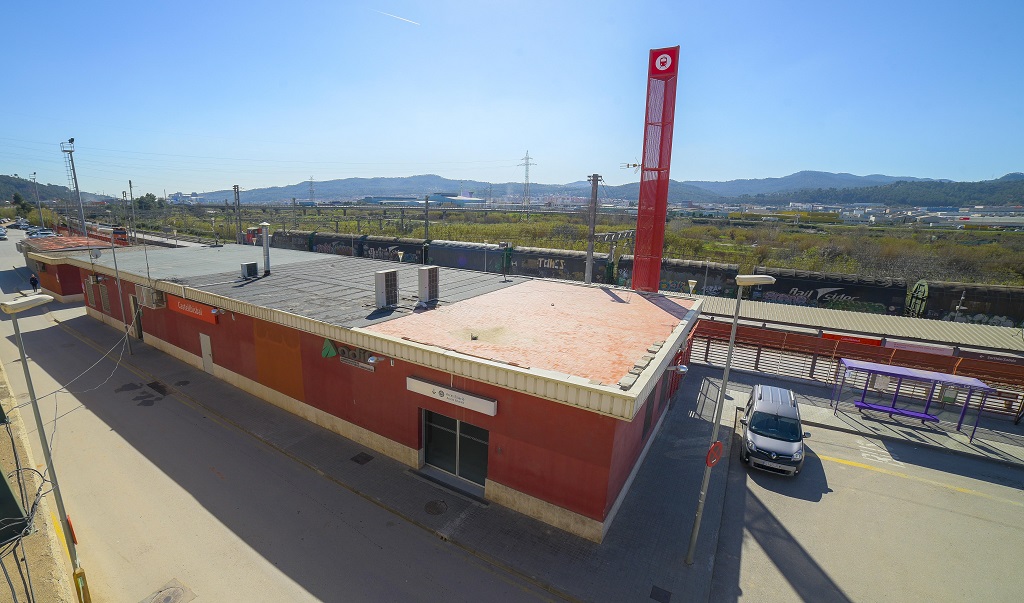 Espai alternatiu per aparcar a l’estació de Castellbisbal