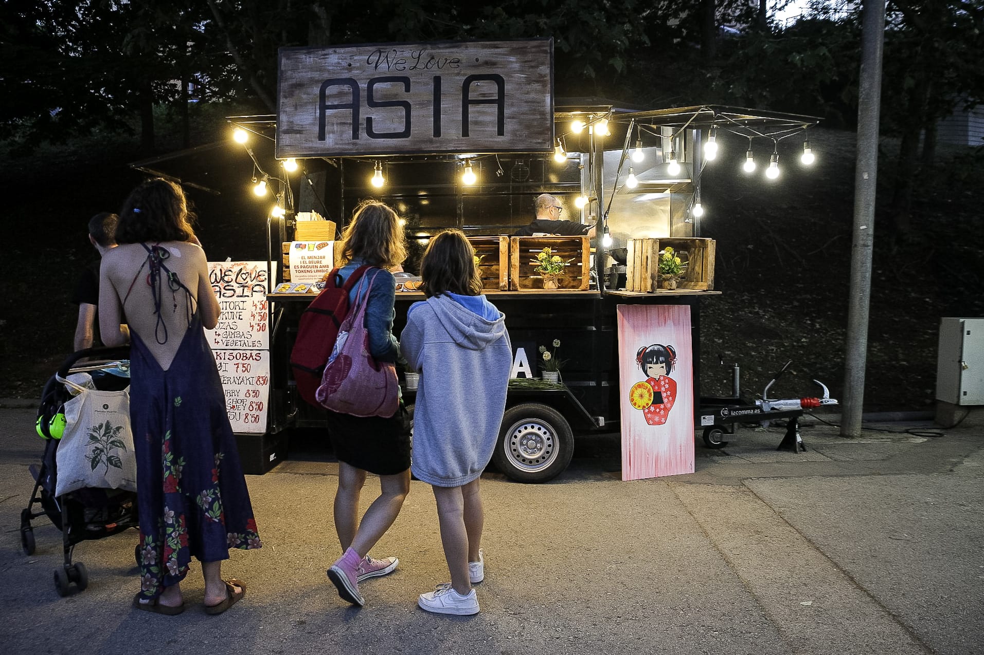 FOTOS | Ambient i Foodtrucks al Festival Límbic