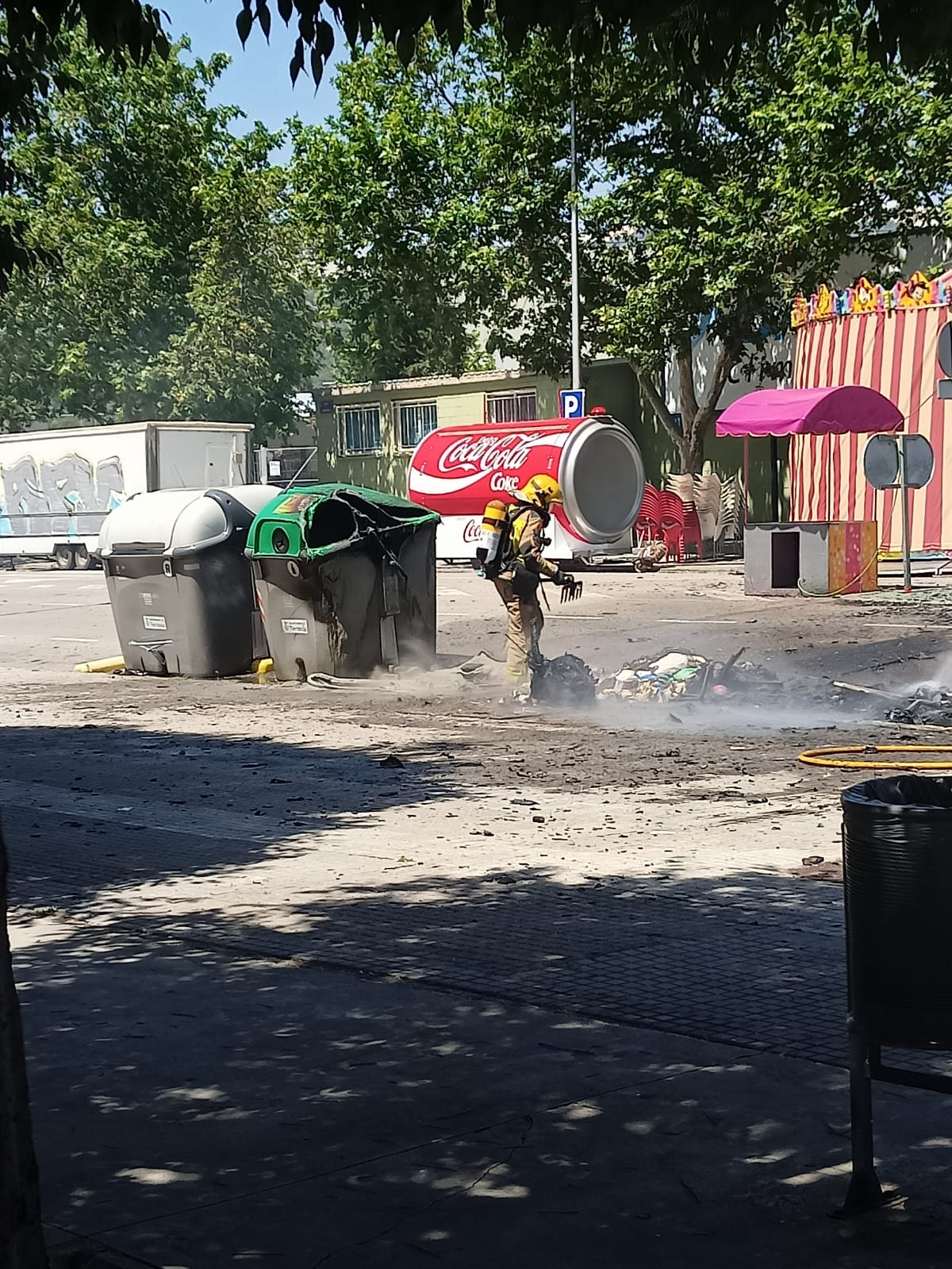 Incendi de contenidors al Pla del Bon Aire de Terrassa