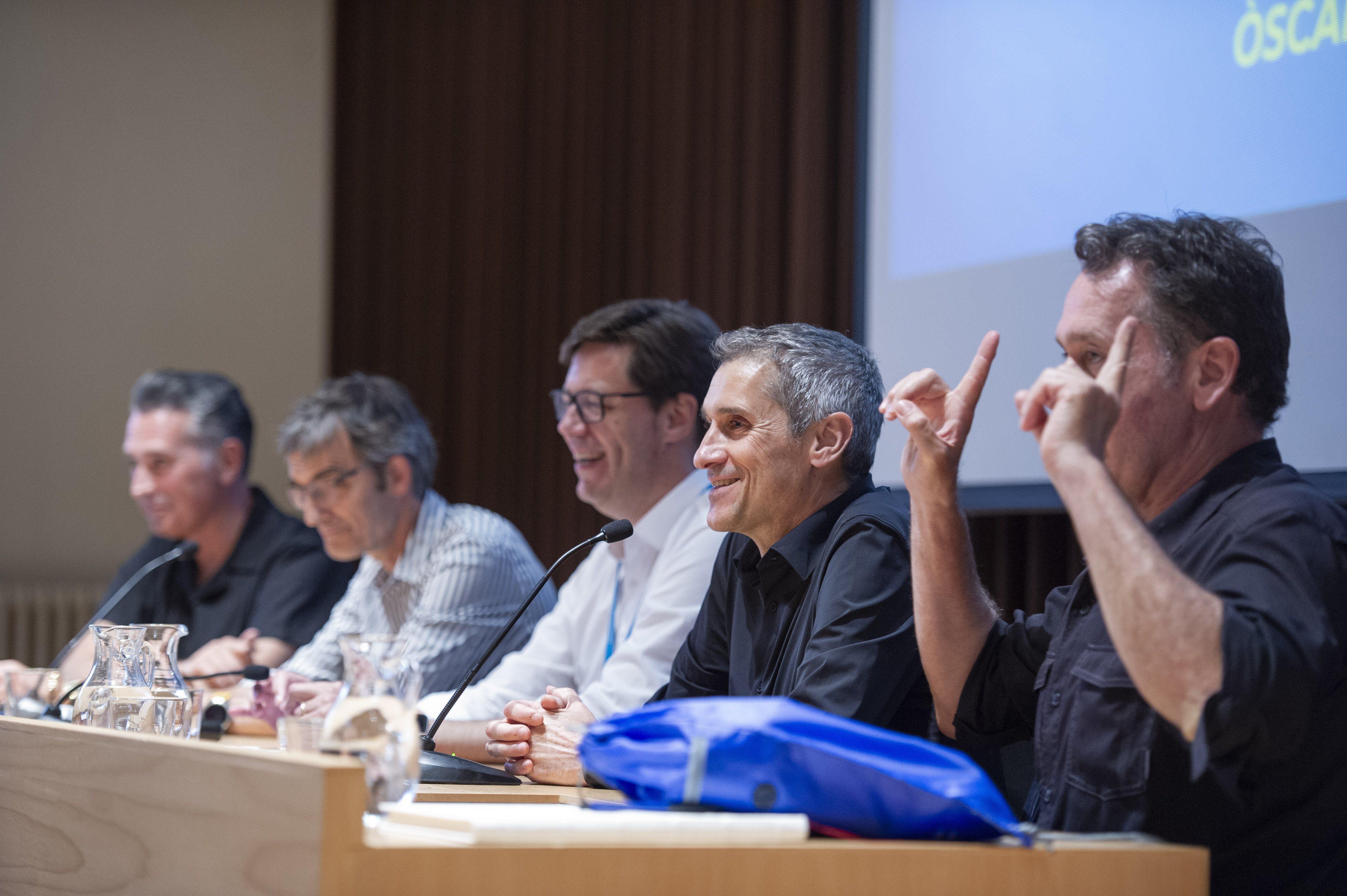 Peris, Caelles, Armengol i Soler parlen de la cobertura de les guerres