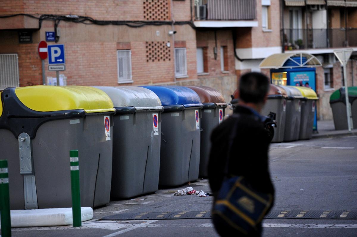 El serial dels contenidors: ara, greuge de la síndica i possibles protestes