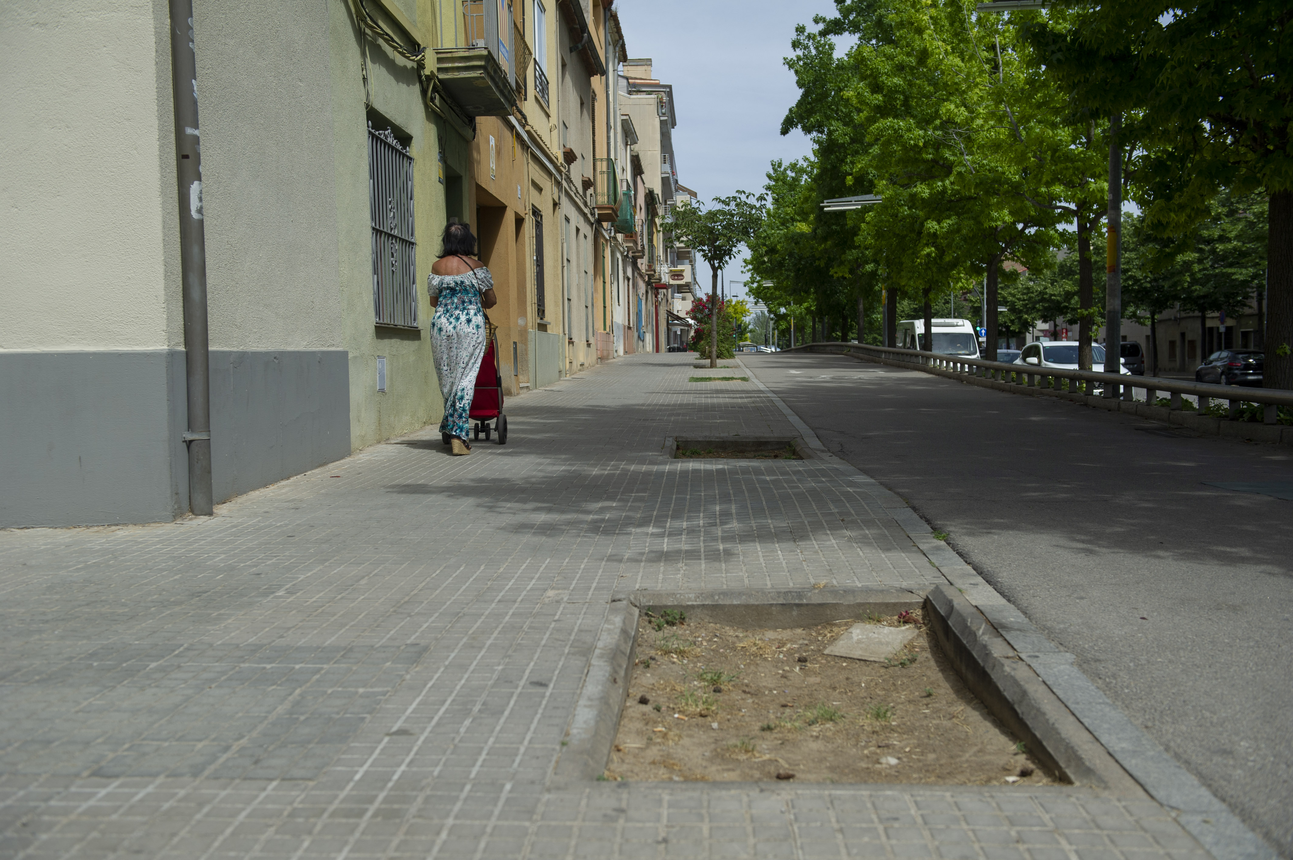 Veïns de Terrassa reclamen millores al carrer del Ferrocarril