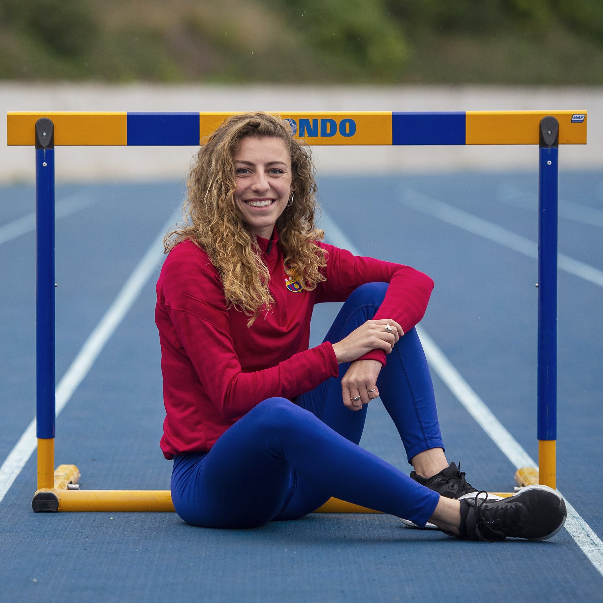 Geena Stephens bat el rècord local de 400 tanques