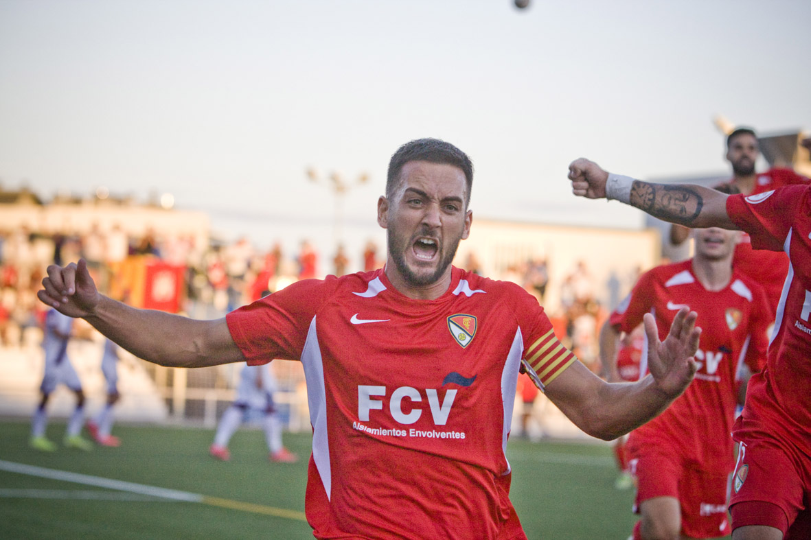 Principi d'acord d'Àlex Fernández amb el Terrassa FC