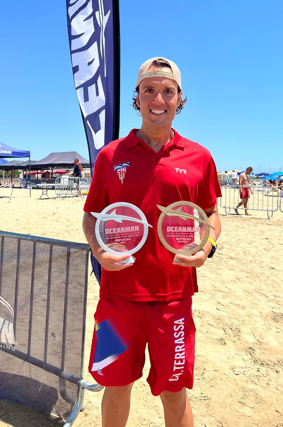 Mario Guillén guanya l'Oceanman de Vilanova