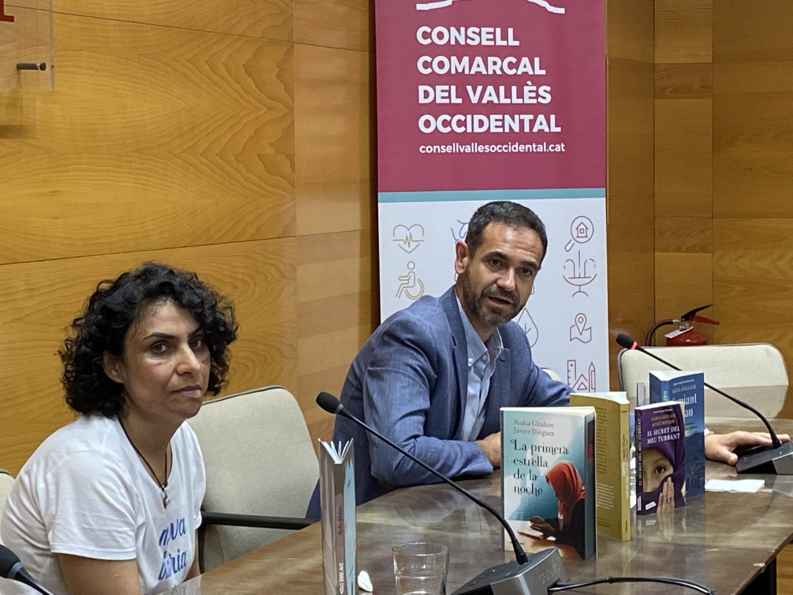 Nadia Ghulam visita el Consell Comarcal en el Dia dels Refugiats