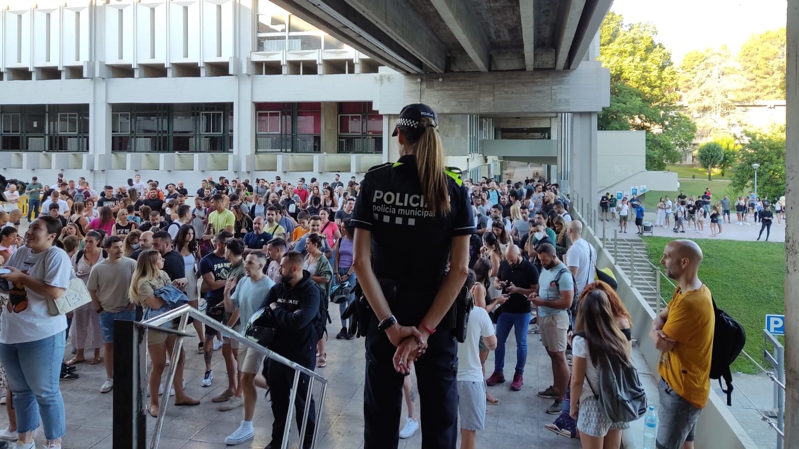 Més de 1400 aspirants a 45 places d'agent a Terrassa