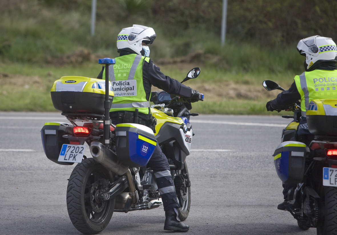 Denunciat per cremar rostolls en uns horts de Terrassa