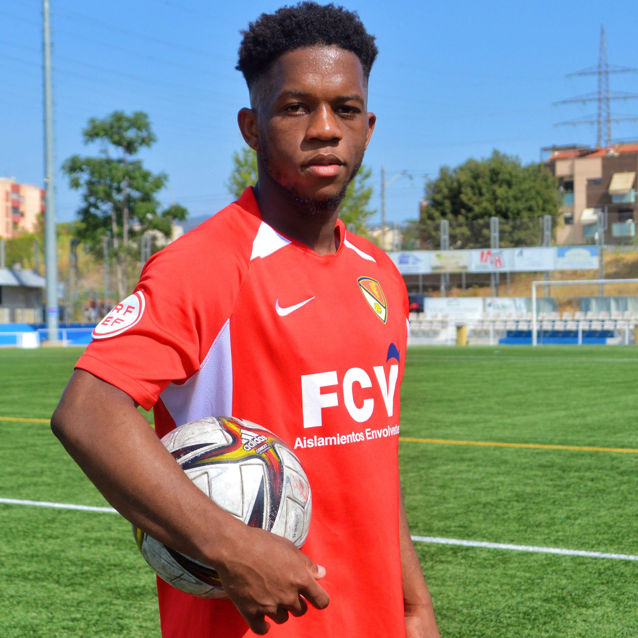 Babanzila Meshak es quedarà al Terrassa FC