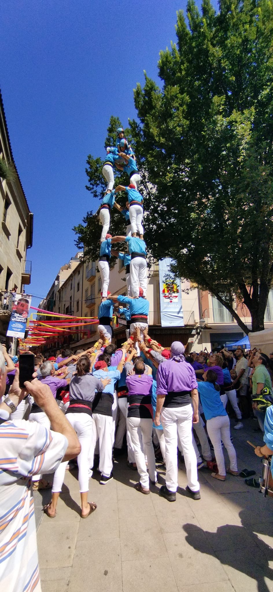 Els Castellers de Terrassa reprenen la temporada amb castells de 6 i de 7