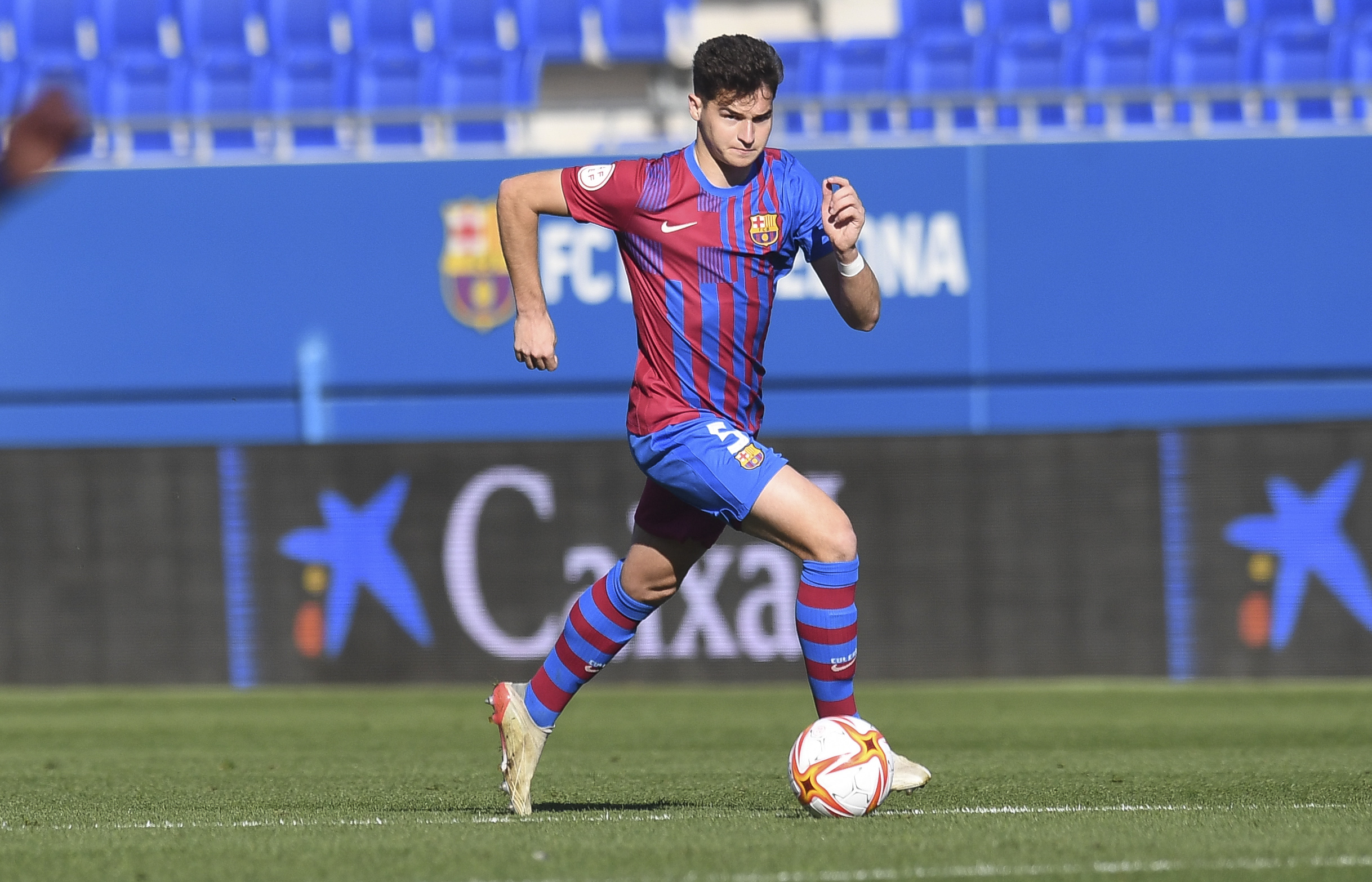 El Barça traspassa el central Mika Mármol a l'Andorra