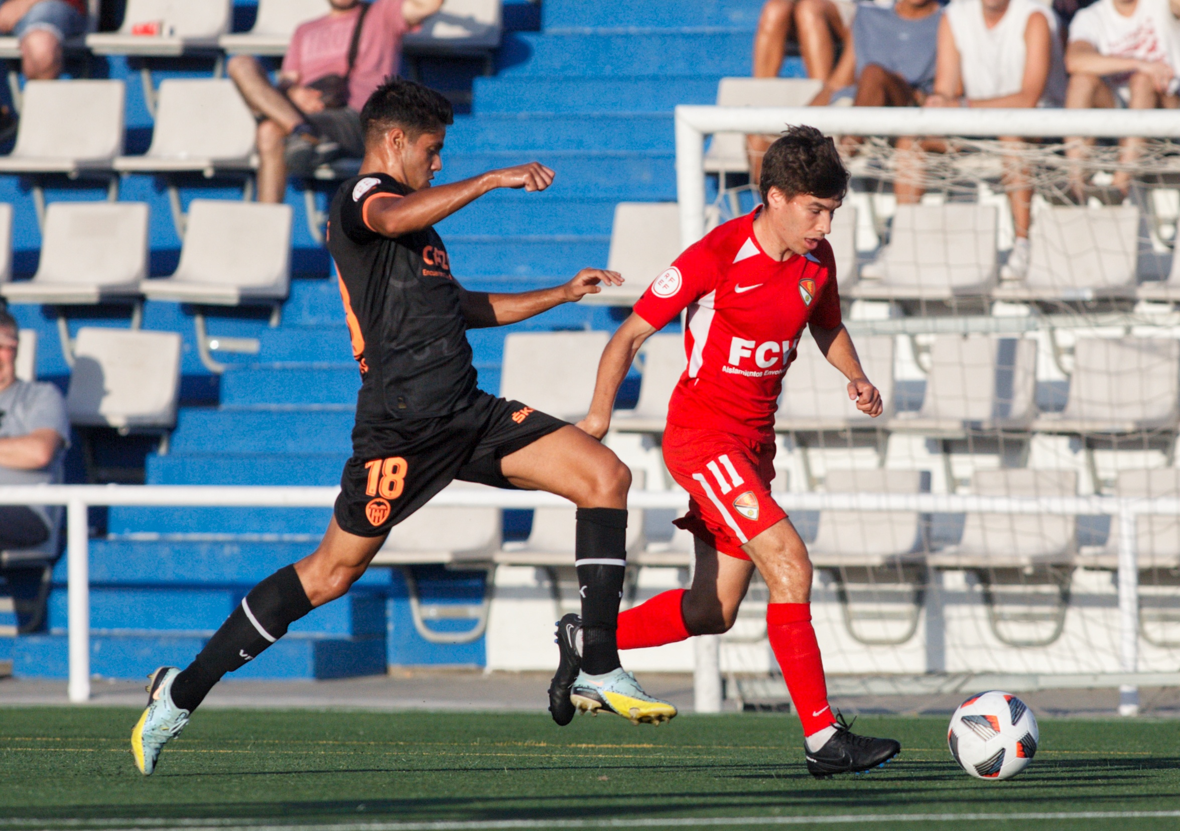 El Terrassa FC no pot passar de l'empat en el seu debut a casa