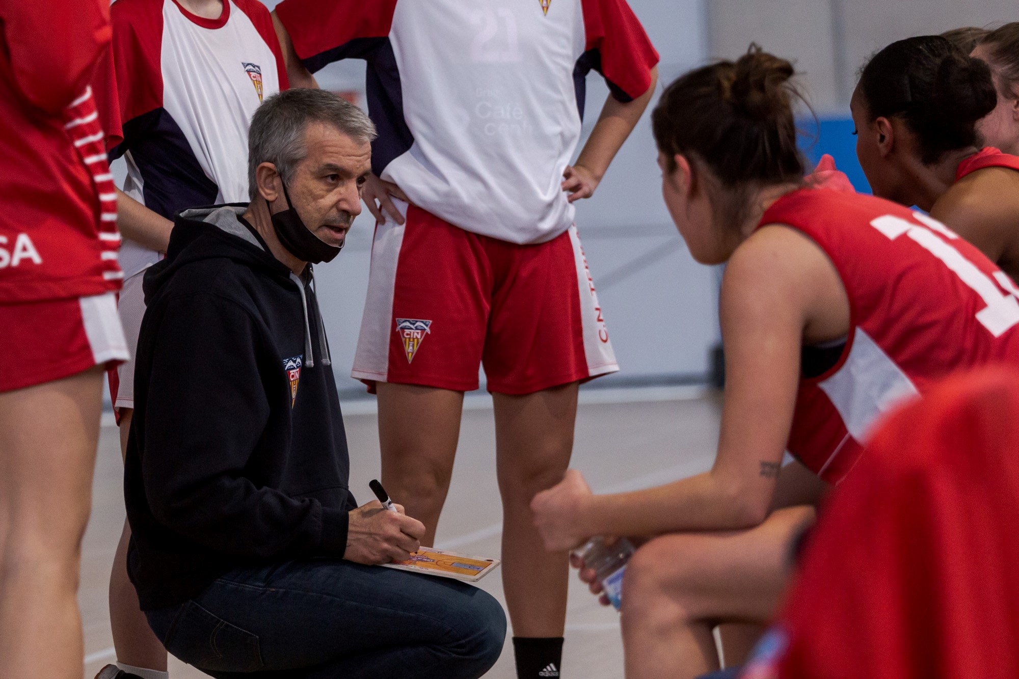 El CN Terrassa de bàsquet debuta diumenge en el derbi amb el CN Sabadell