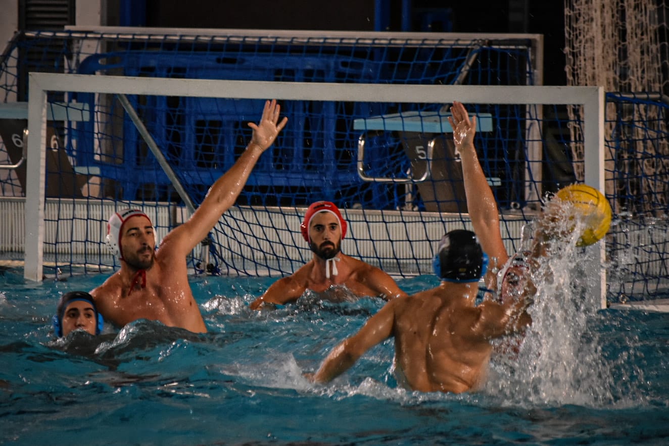 El CN Terrassa masculí buscarà la victòria en una piscina poc favorable