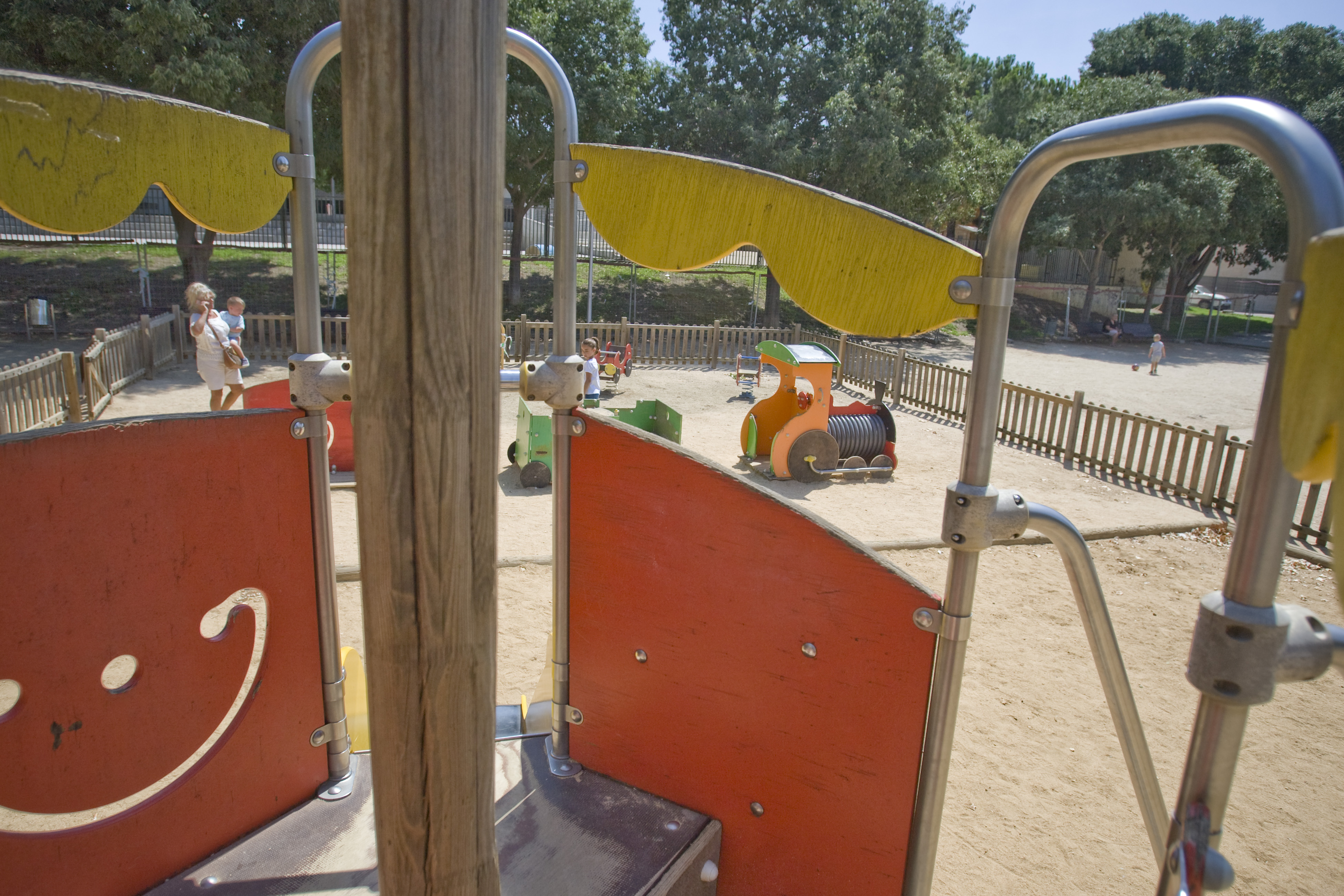 Comença la reforma de vuit parcs infantils de Terrassa