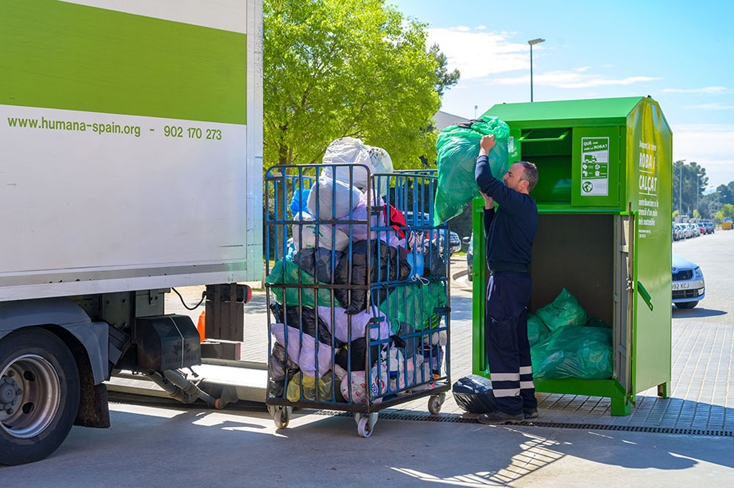 Un altre contenidor a Terrassa: el de tèxtil