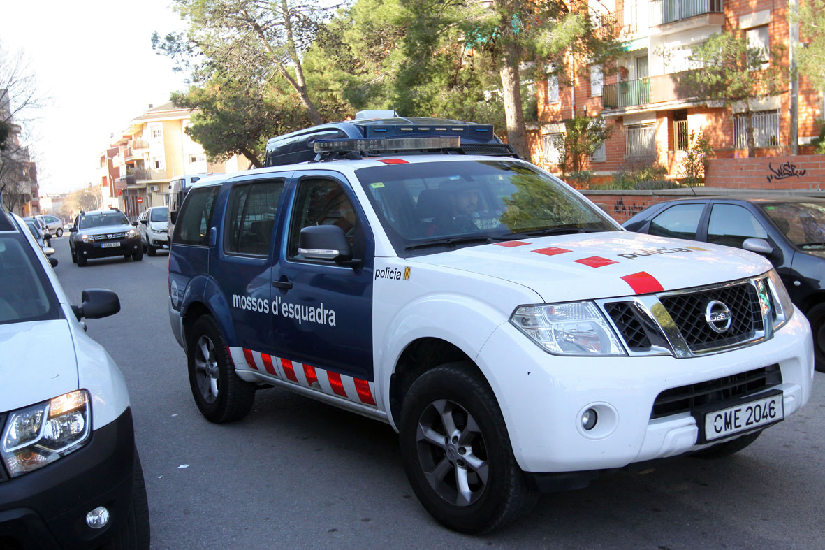 Detingut un treballador quan robava ordinadors d'una escola