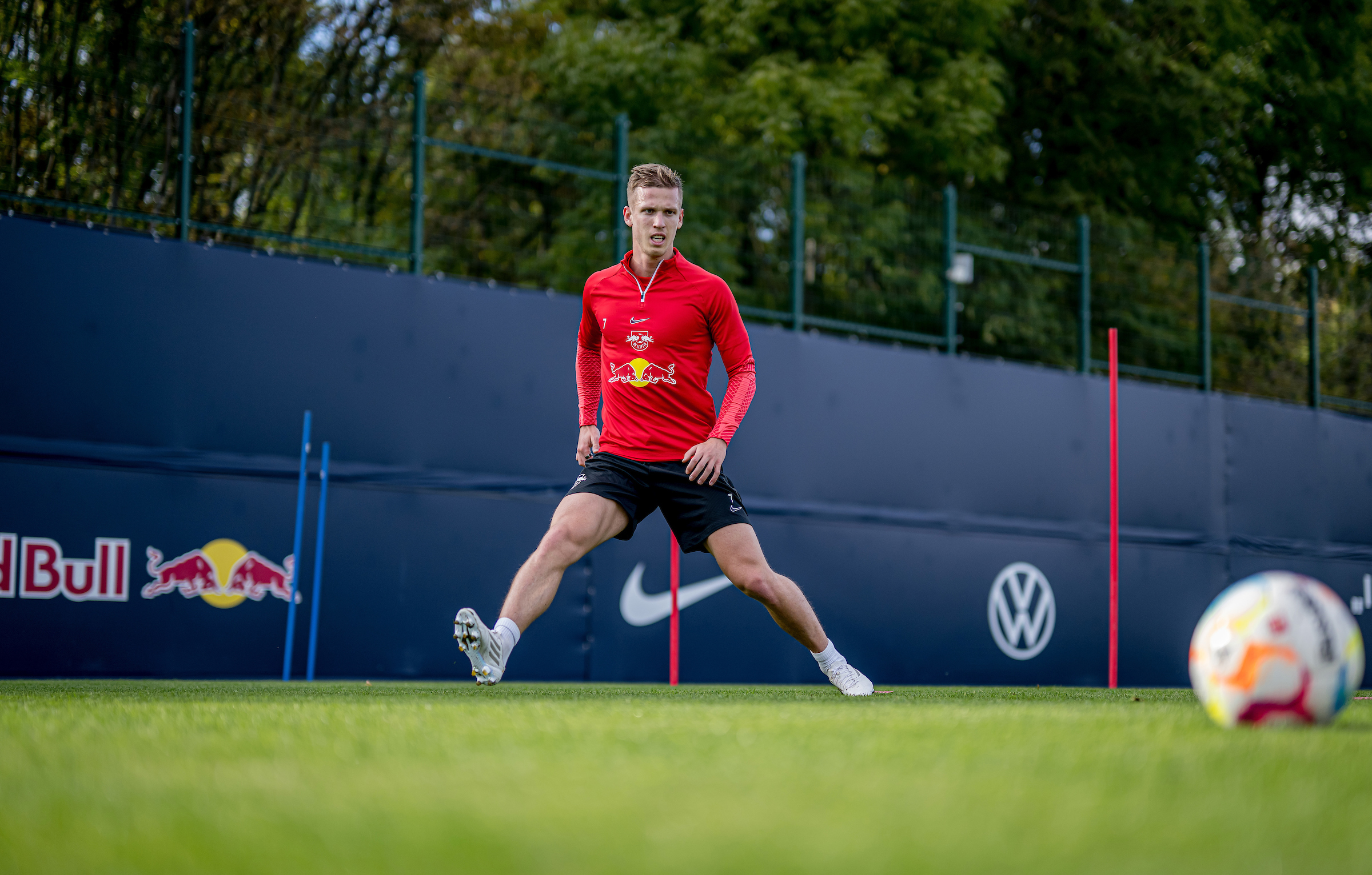 Dani Olmo esprinta per arribar al Mundial