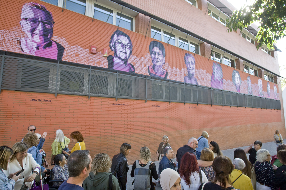 Un mural per homenatjar la contribució de deu dones a la ciutat de Terrassa