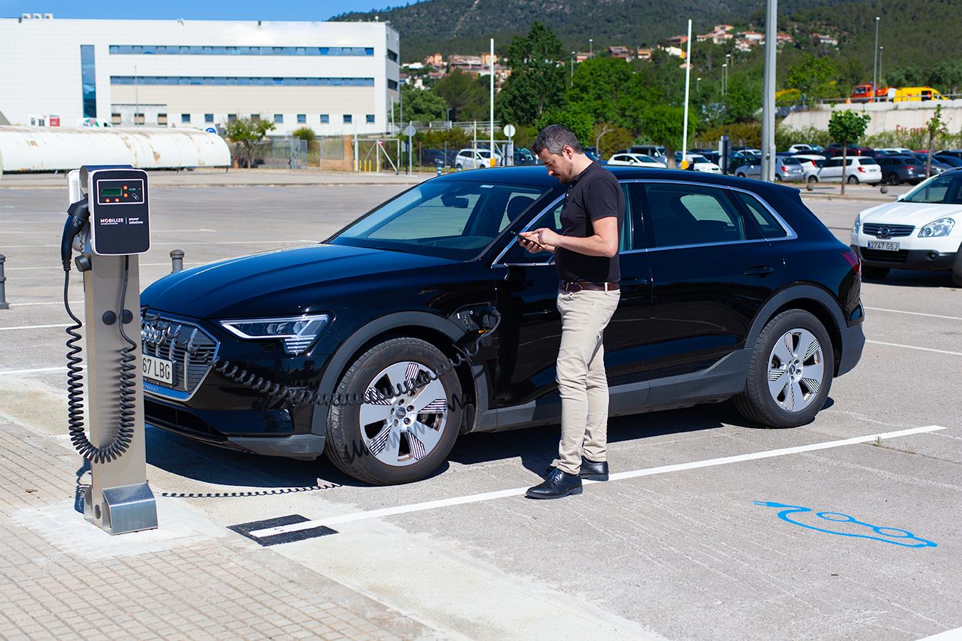 Ficosa instal·la punts de recàrrega de vehicles elèctrics per als empleats a Viladecavalls