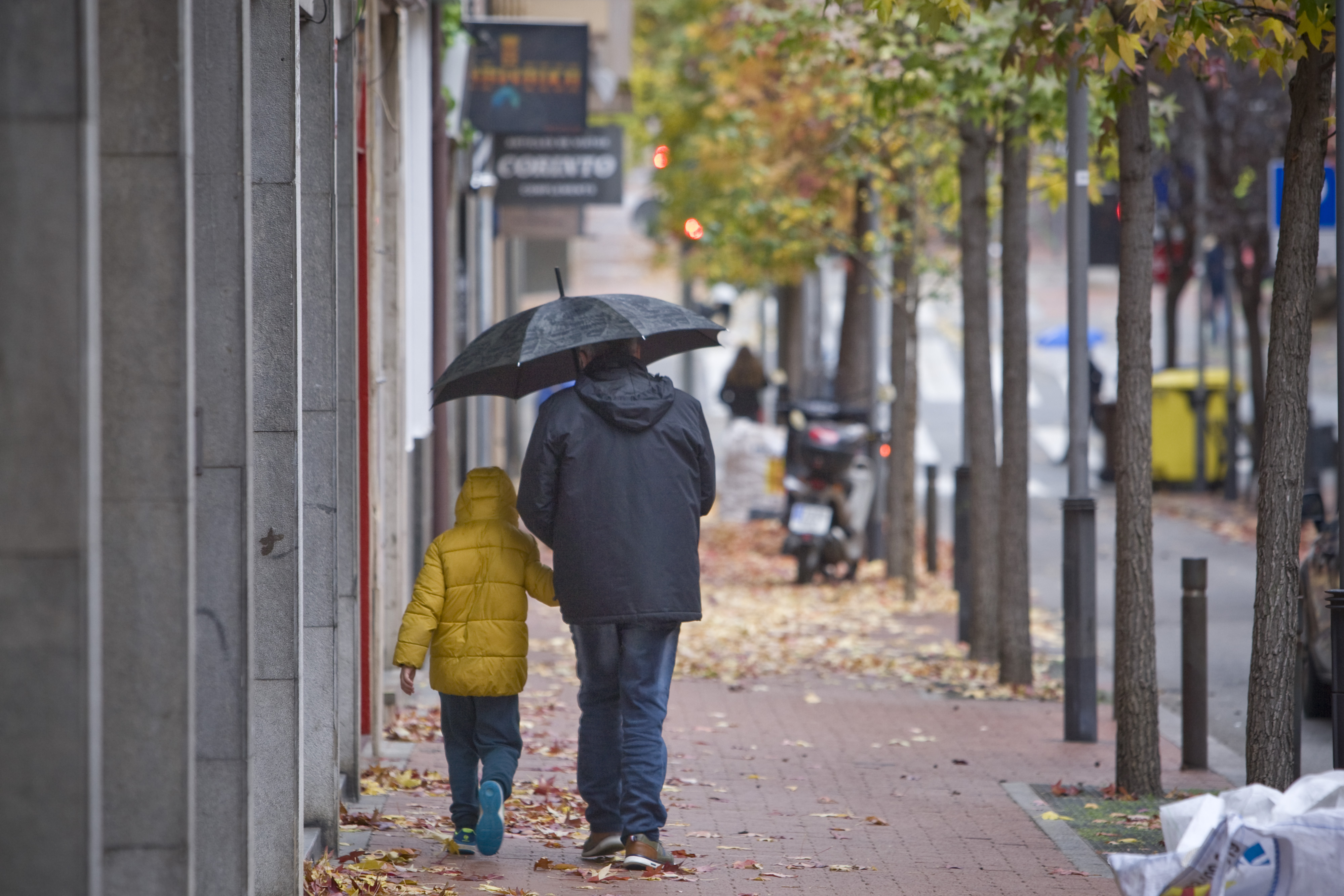 Un dilluns de núvols i pluja
