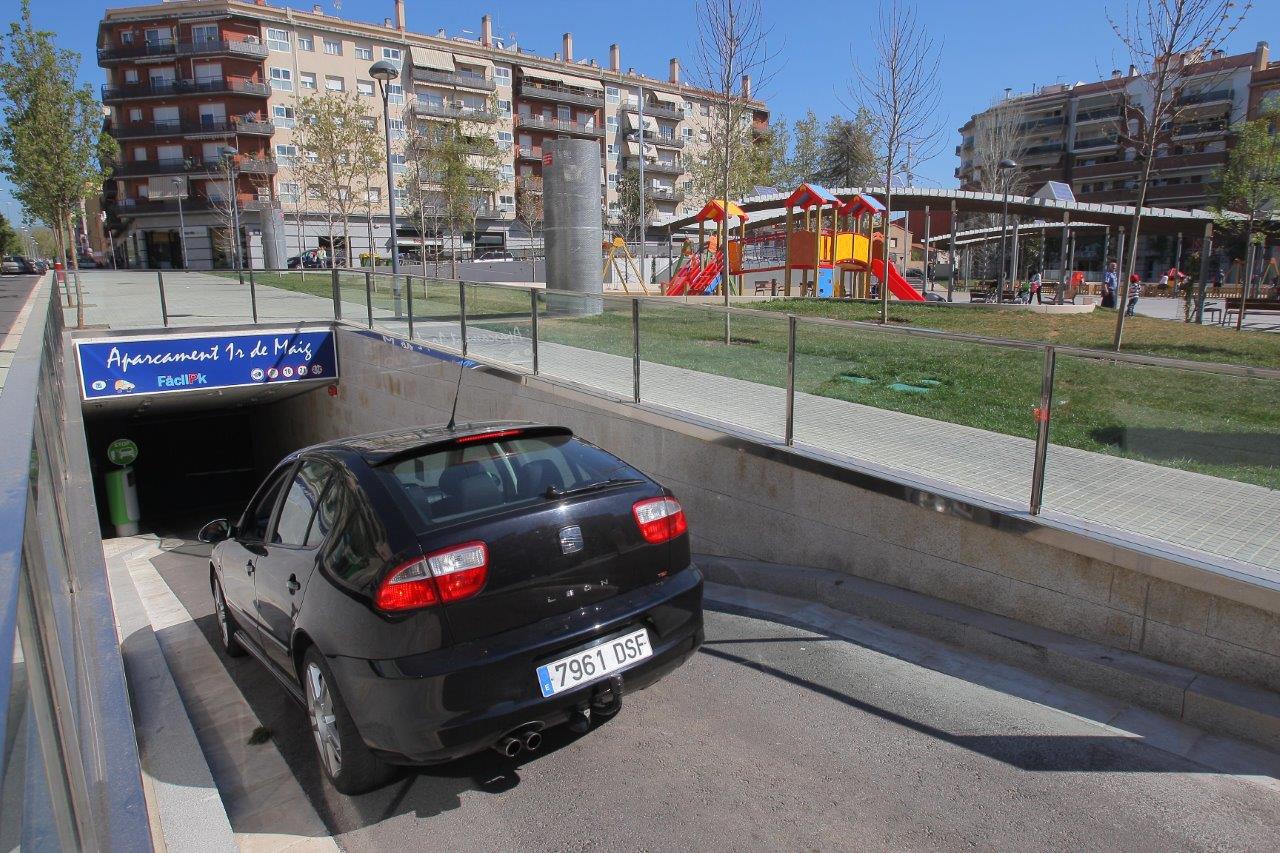 Tiquets de 30 minuts gratuïts per aparcar als eixos comercials