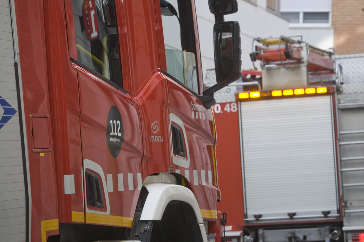 Crema un vehicle quan circulava per la N-150 a Terrassa
