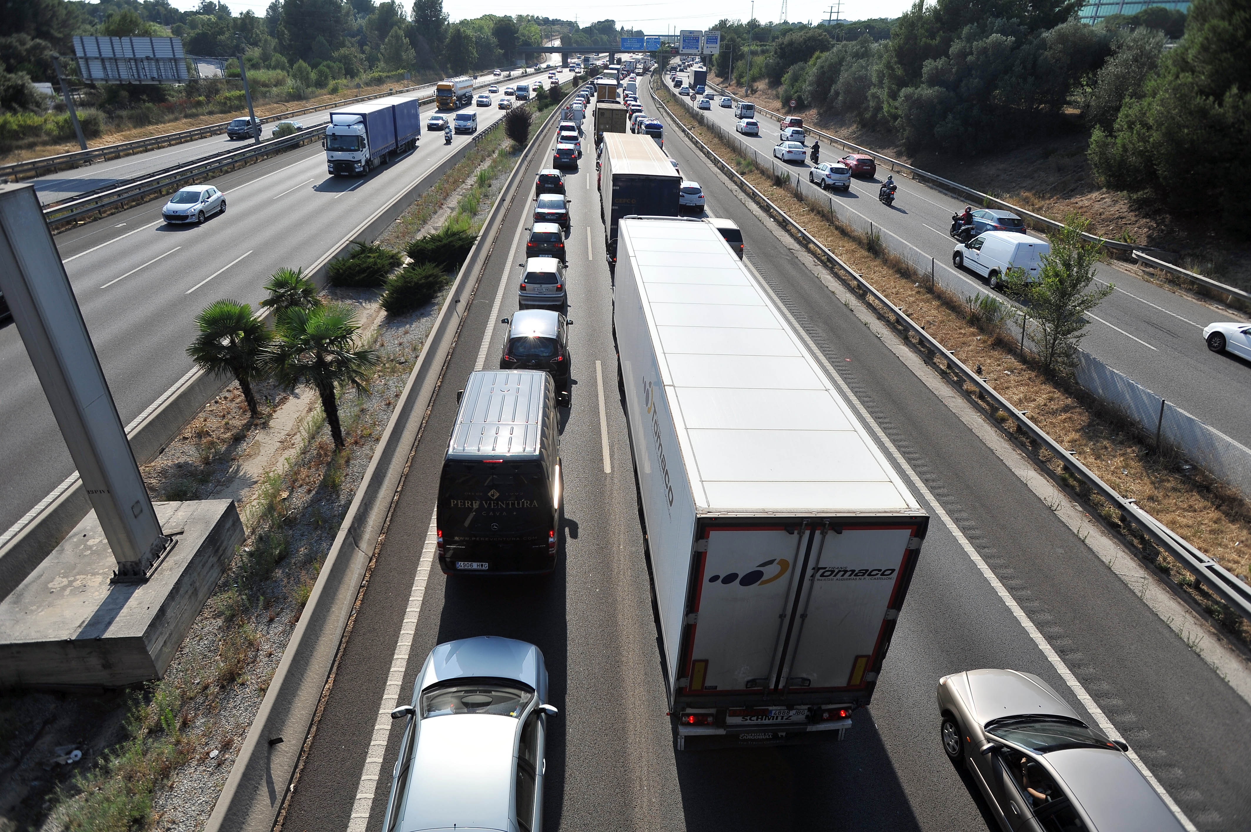 Dos ferits en un accident a l’AP-7