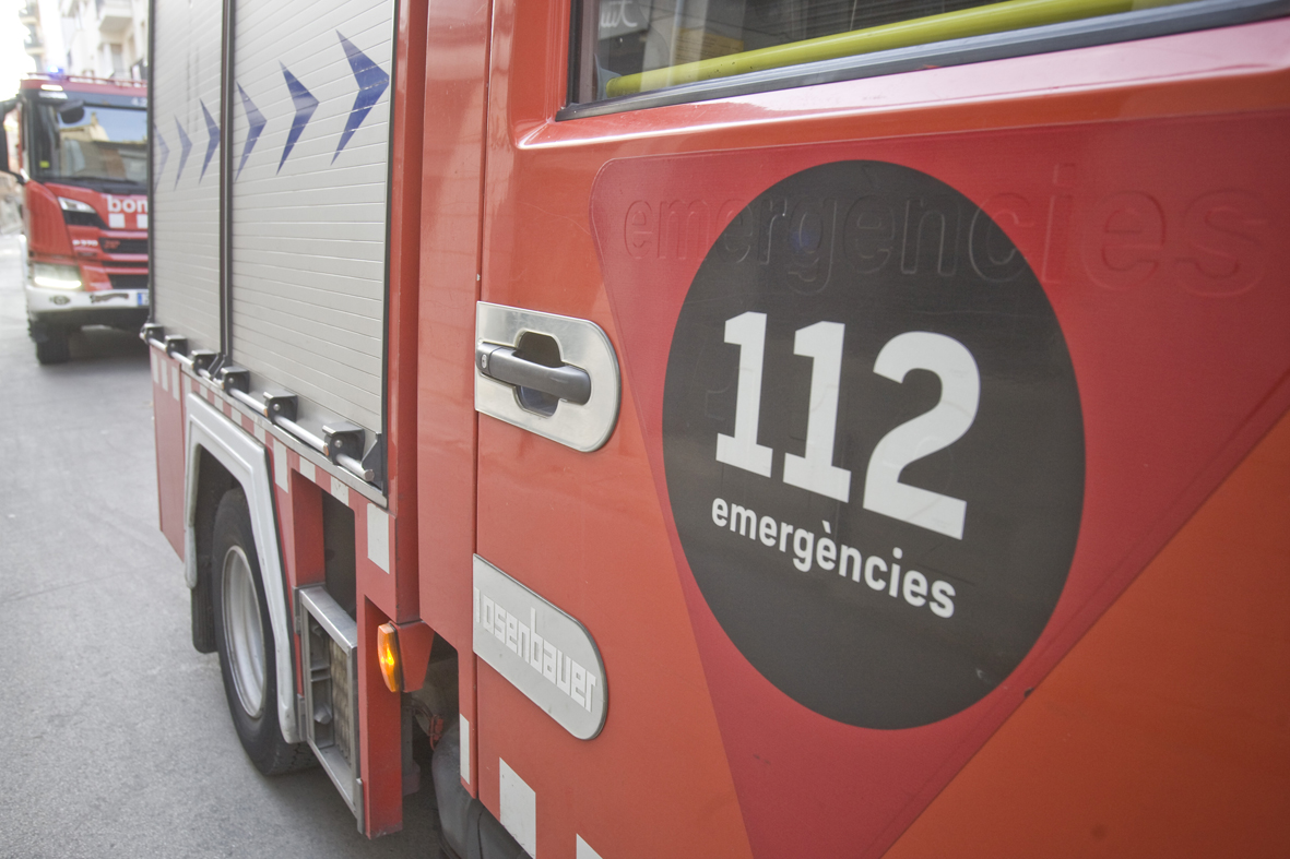 Intervenció d'urgència per la caiguda d'una cornisa a Terrassa