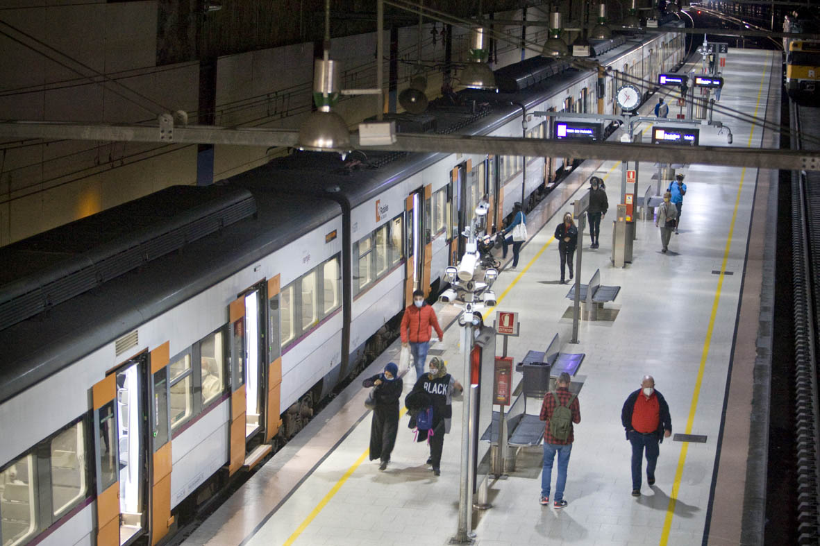 Passos i requisits per recuperar la fiança dels abonaments gratuïts de Renfe