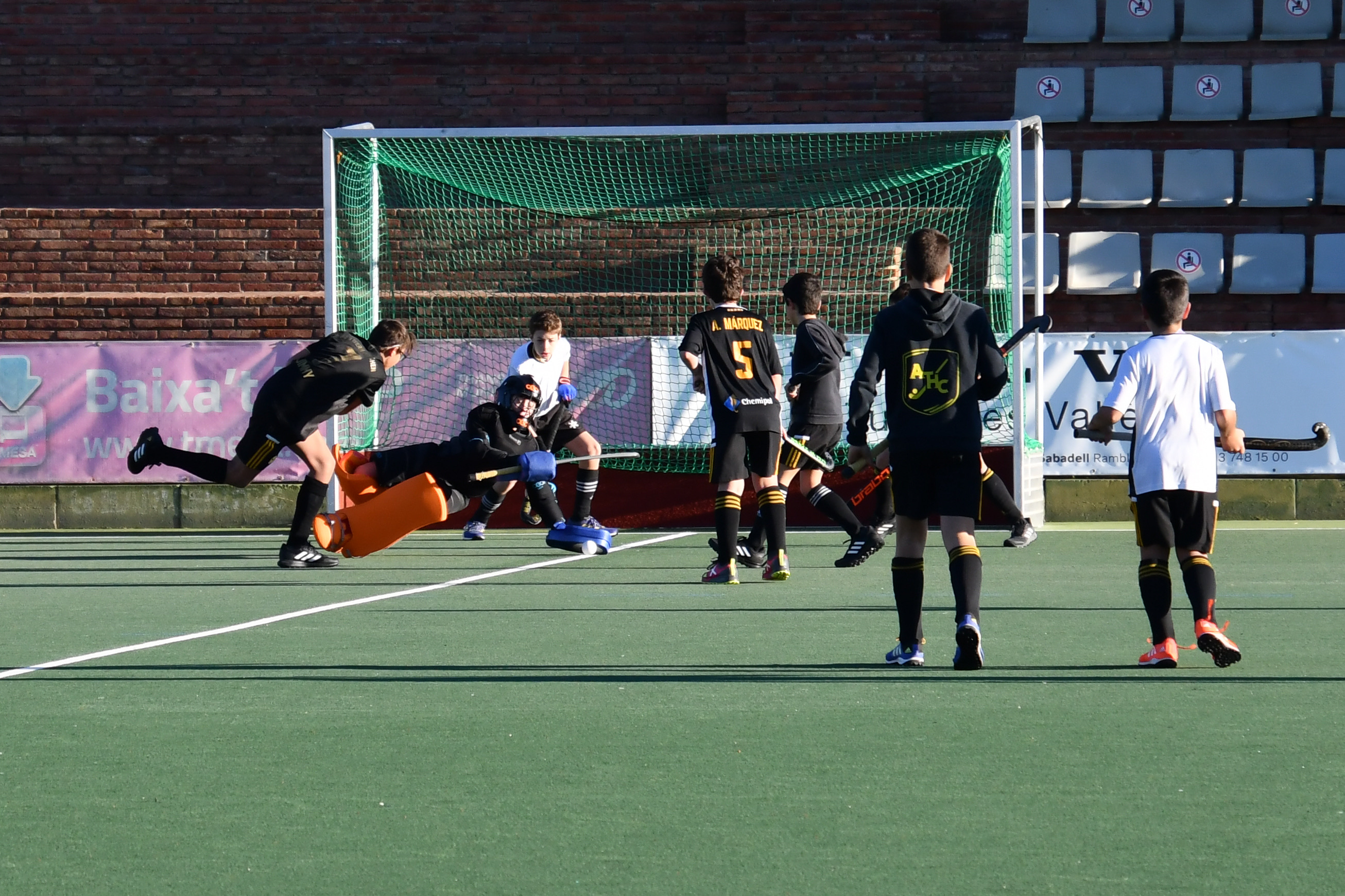 Exitosa matinal de hockey a Can Salas