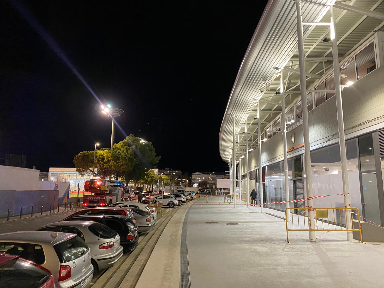 Risc de caiguda d'una planxa de la tribuna de l'Estadi Olímpic