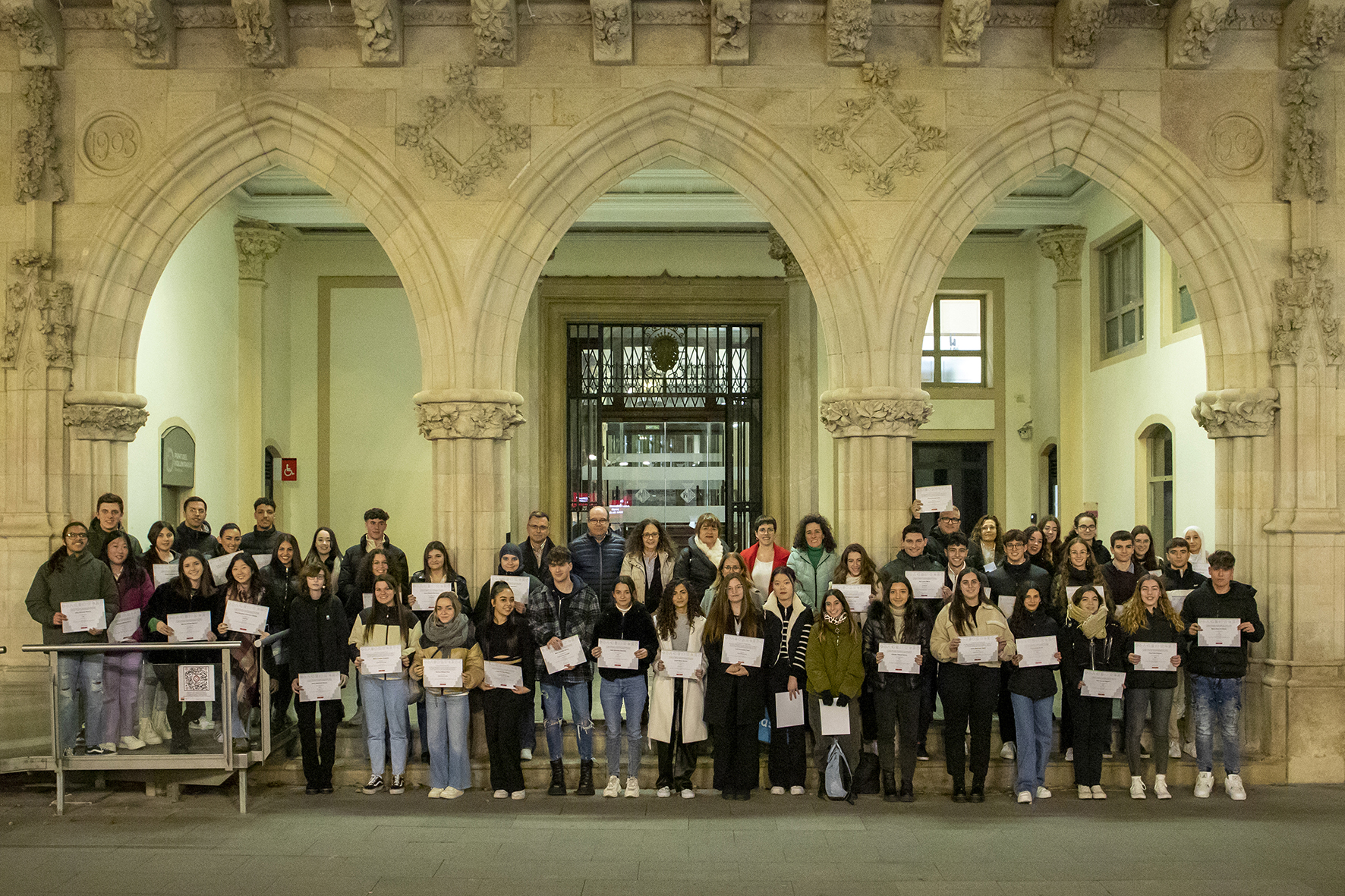 Terrassa lliura més de 30 beques als millors expedients acadèmics
