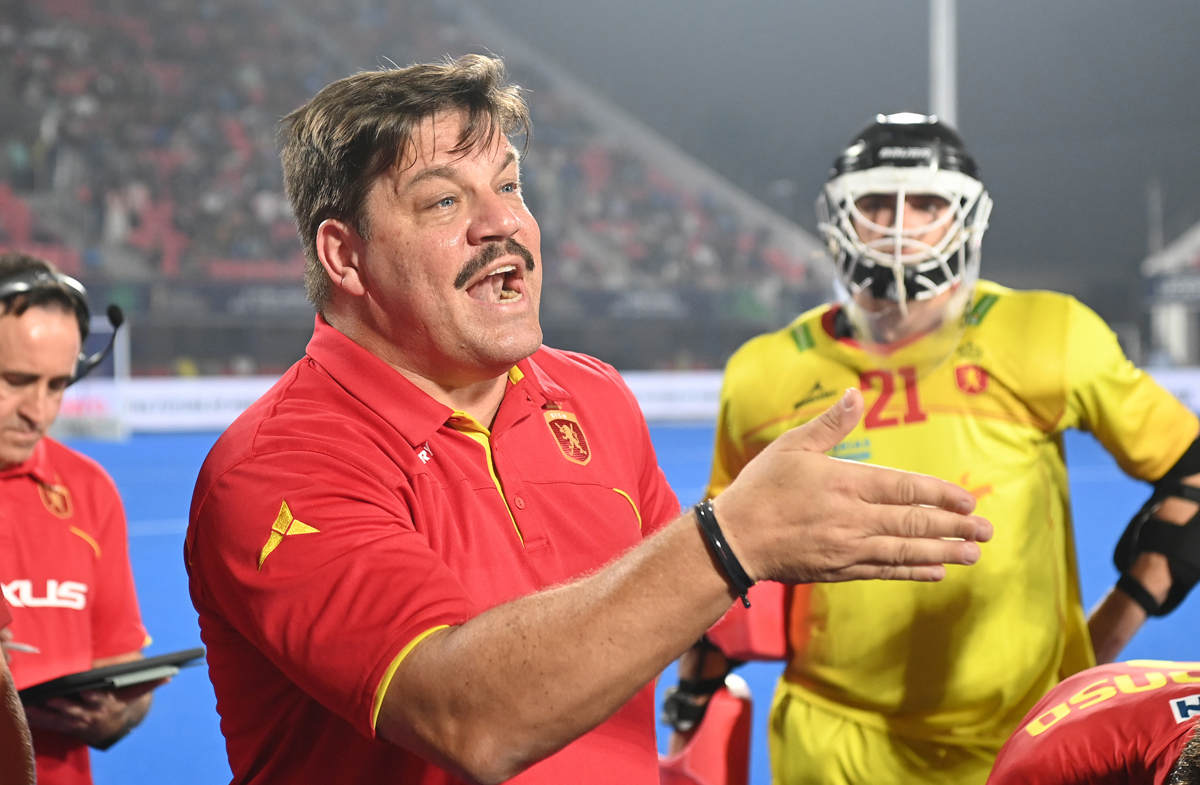 La selecció de hockey busca plaça diumenge per als quarts de final