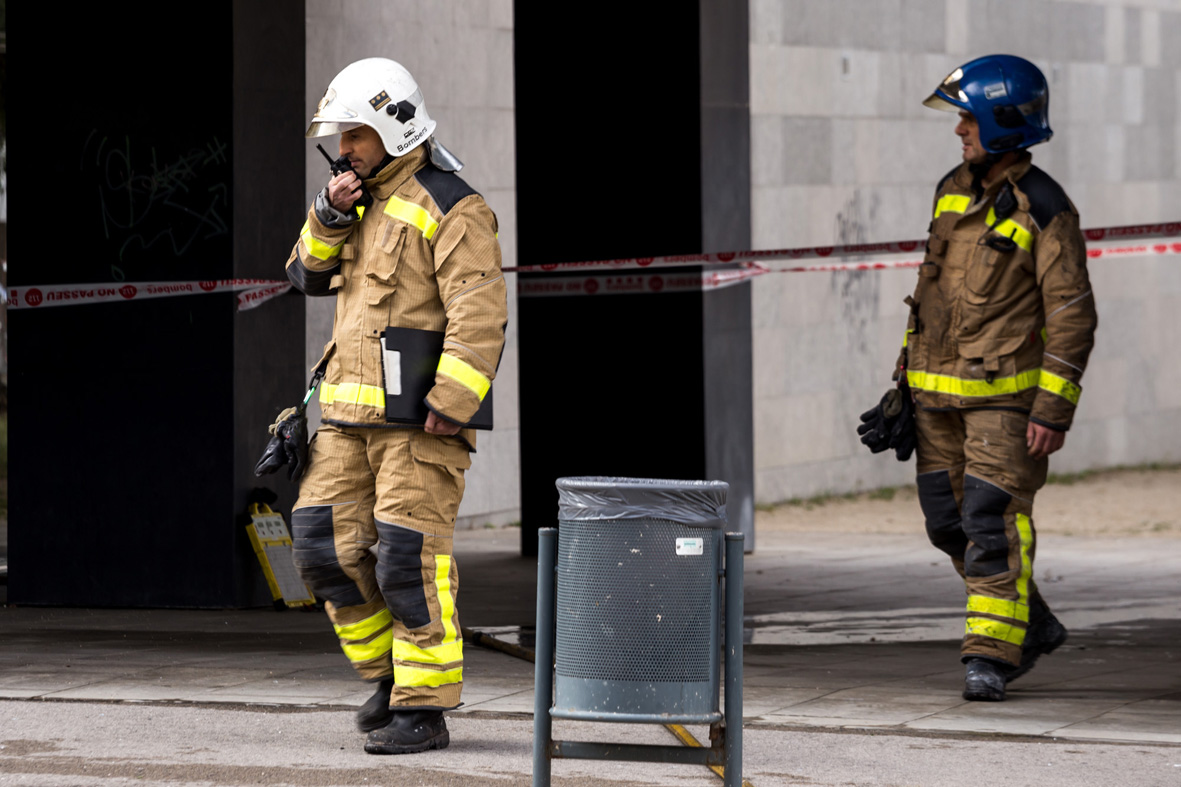 Alerta de risc químic per un bidó de clor a Terrassa