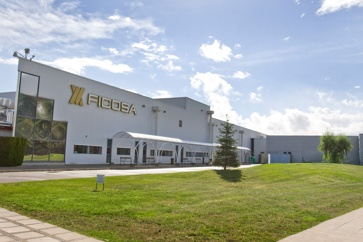 Ficosa entra en el negoci de les tecnologies que vigilen l'interior del cotxe