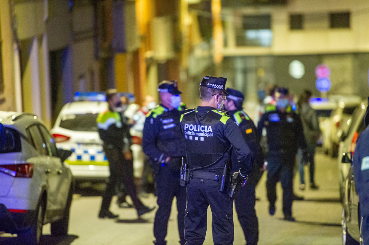 Mor apunyalat un home en una baralla de bar a Terrassa